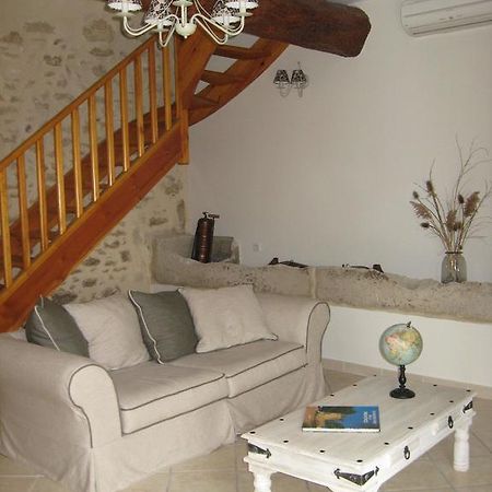 Mas Du Puits Bed & Breakfast Courthezon Room photo