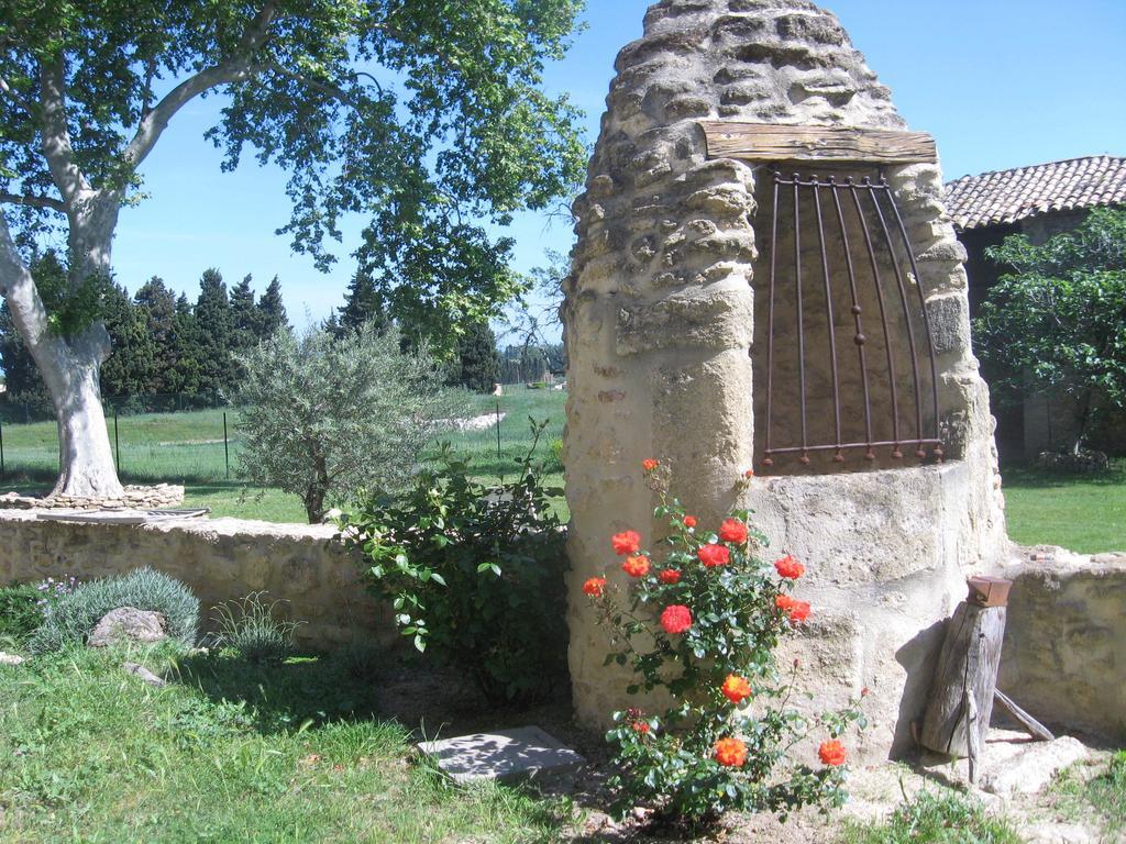Mas Du Puits Bed & Breakfast Courthezon Exterior photo