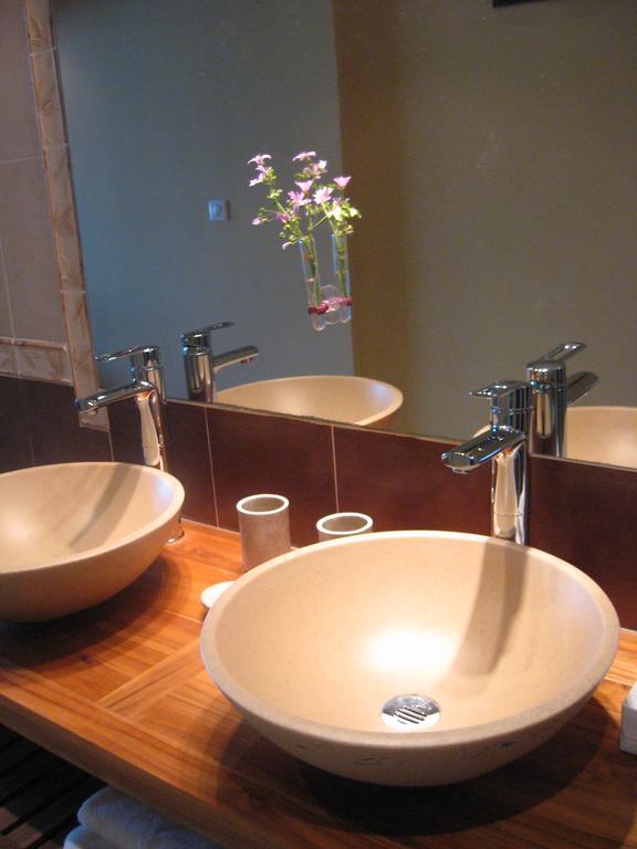Mas Du Puits Bed & Breakfast Courthezon Room photo